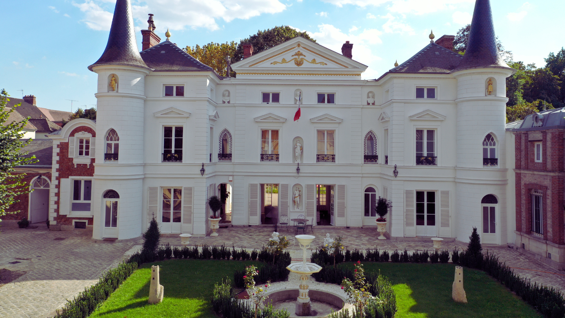 chateau lazaar